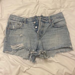 501 Levi shorts